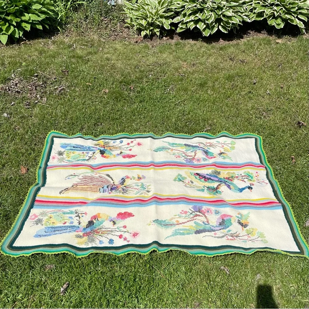 VINTAGE Peacock Bird Handmade Needlepoint Crochet Throw Blanket Afghan